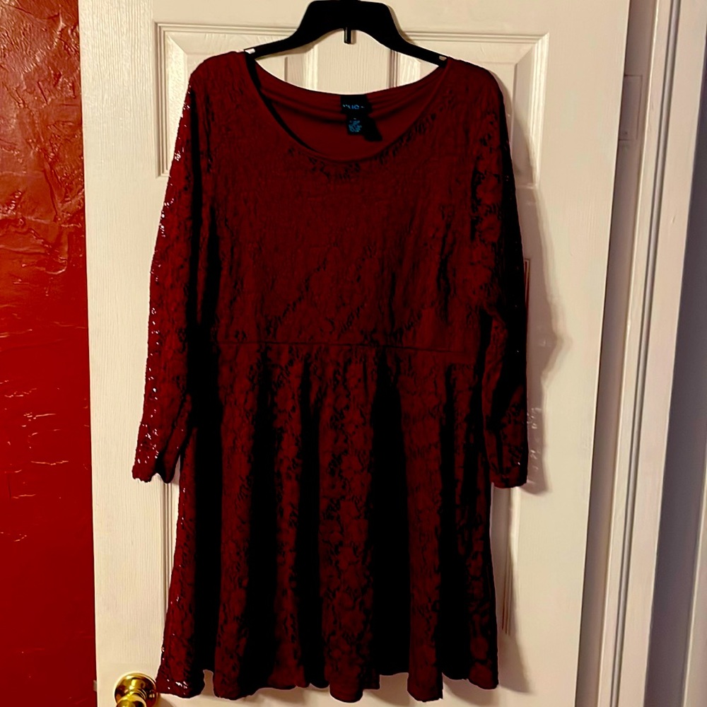 Maroon, lace dress